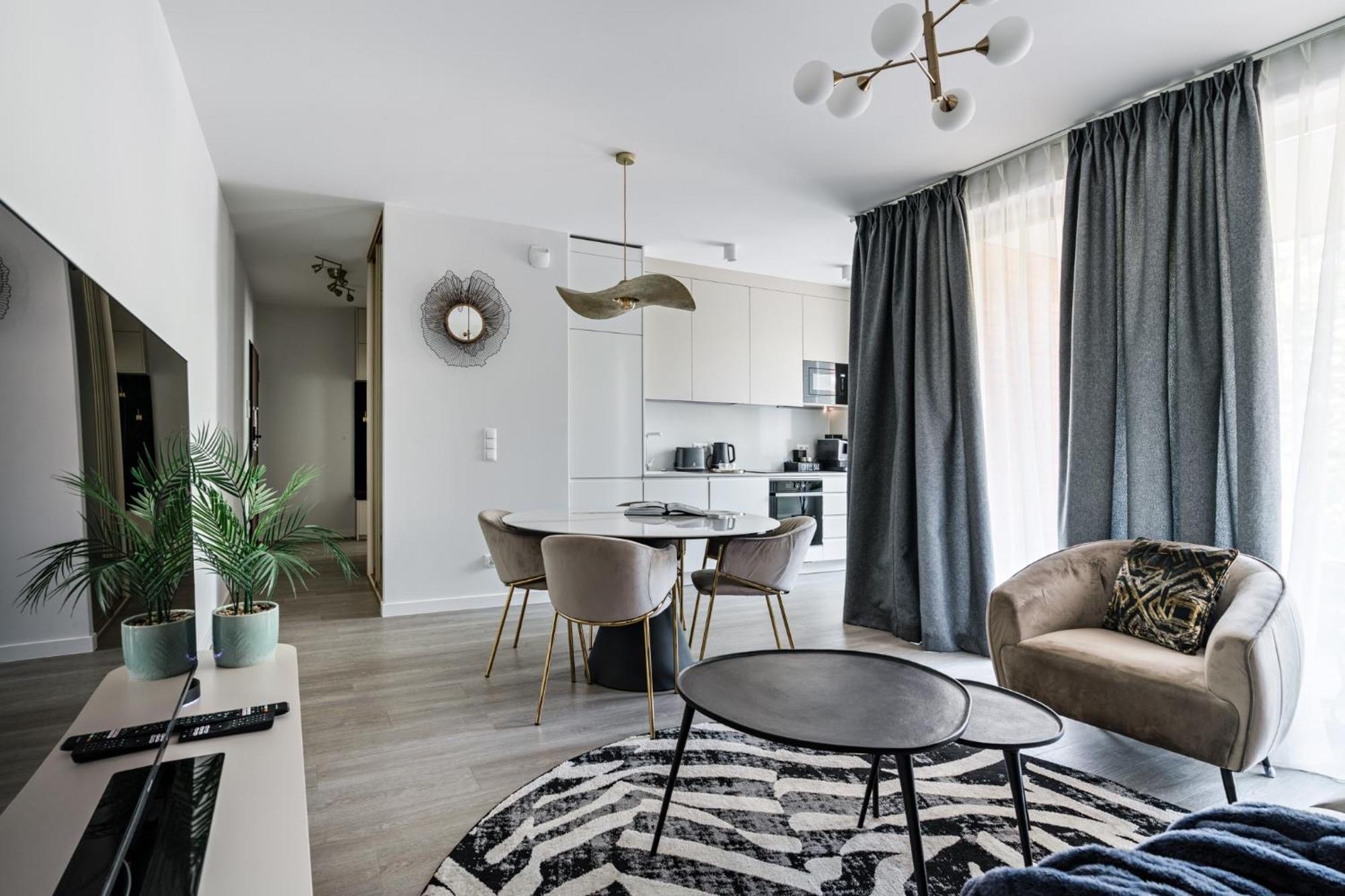 Scala 60K City Center Apartments With Parking By Lion Apartments Gdansk Exterior photo
