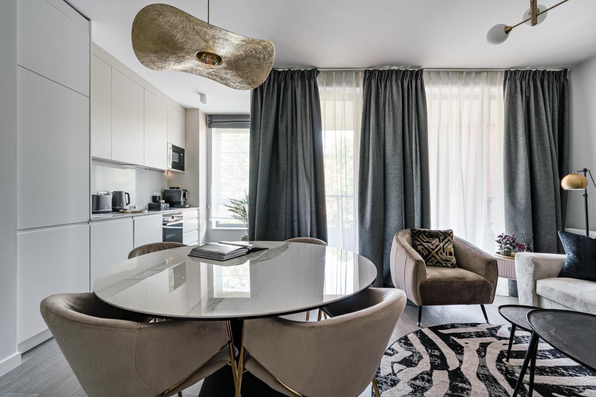 Scala 60K City Center Apartments With Parking By Lion Apartments Gdansk Exterior photo